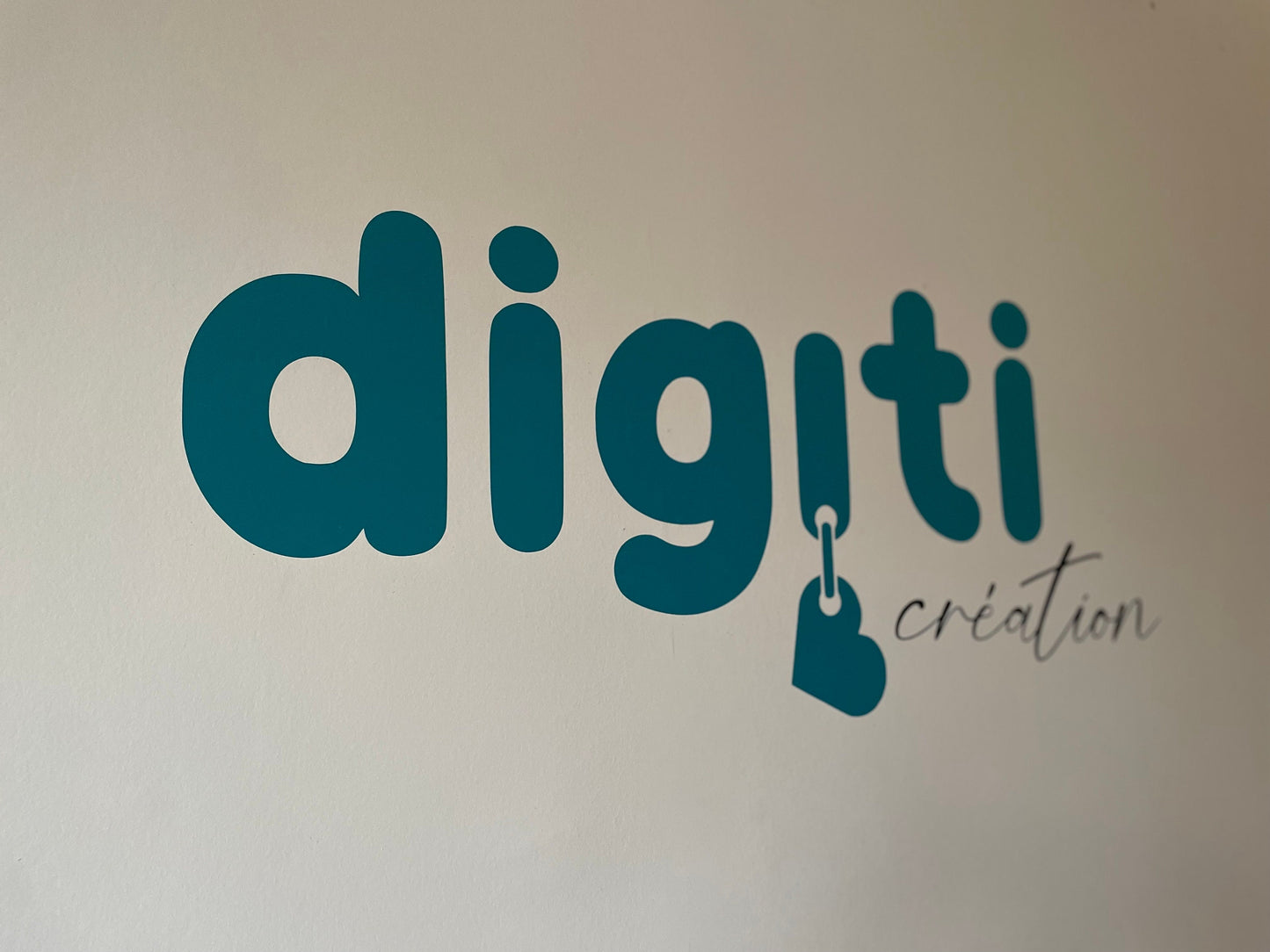 Lettrage adhésif en vinyle | Texte personnalisé autocollant | Stickers Logo | Sticker mural sur mesure