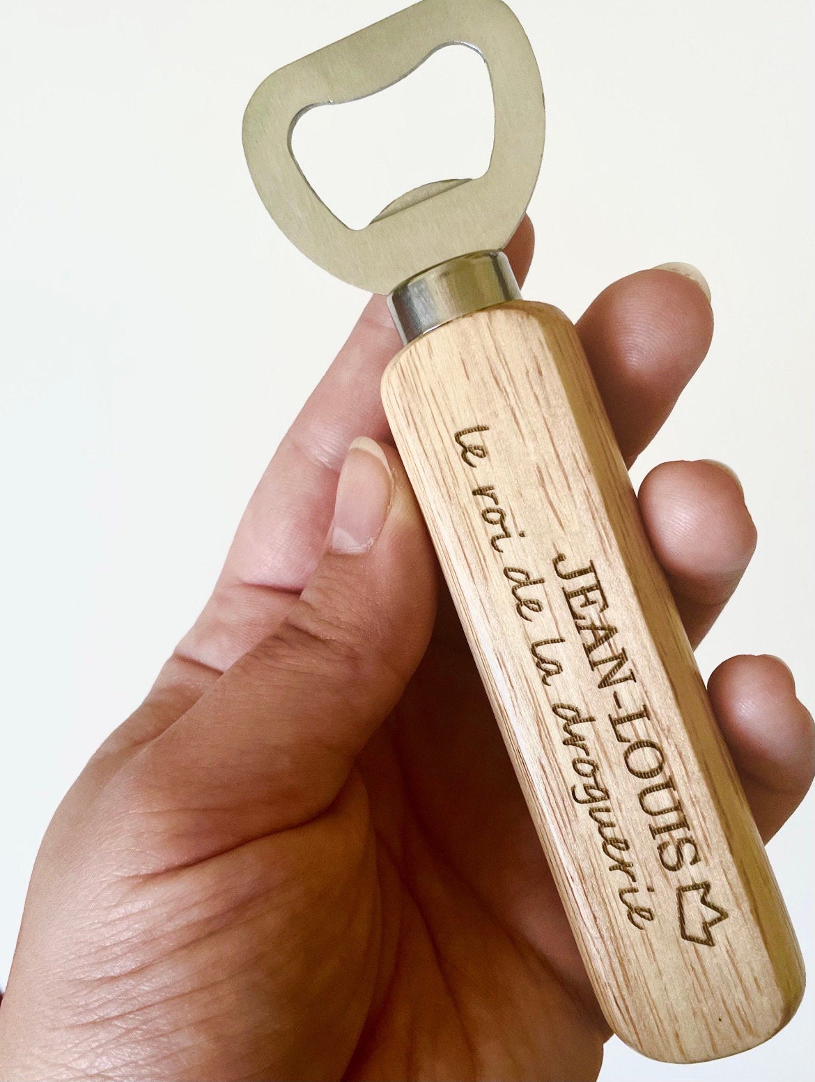 Coffret Cadeau en bois Personnalisé Fête des Pères/Papi/Parrain; Décapsuleur, sous-verre, porte clé, bouchon gravee