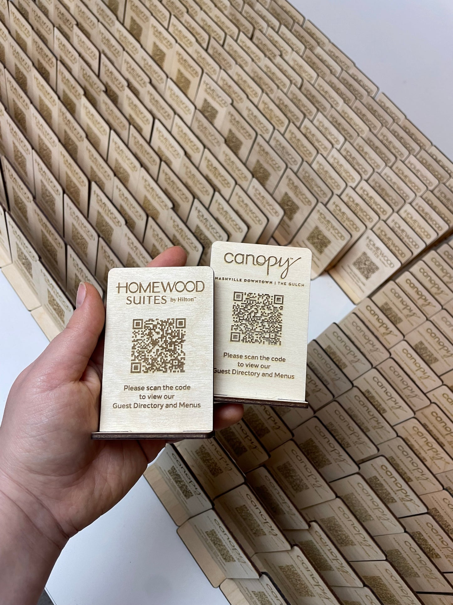 Plaque QR Code en bois personnalisé, Menu QR Code Instagram, Scannez pour afficher le menu, Sans contact restaurant, hôtel, Signe Wifi QR