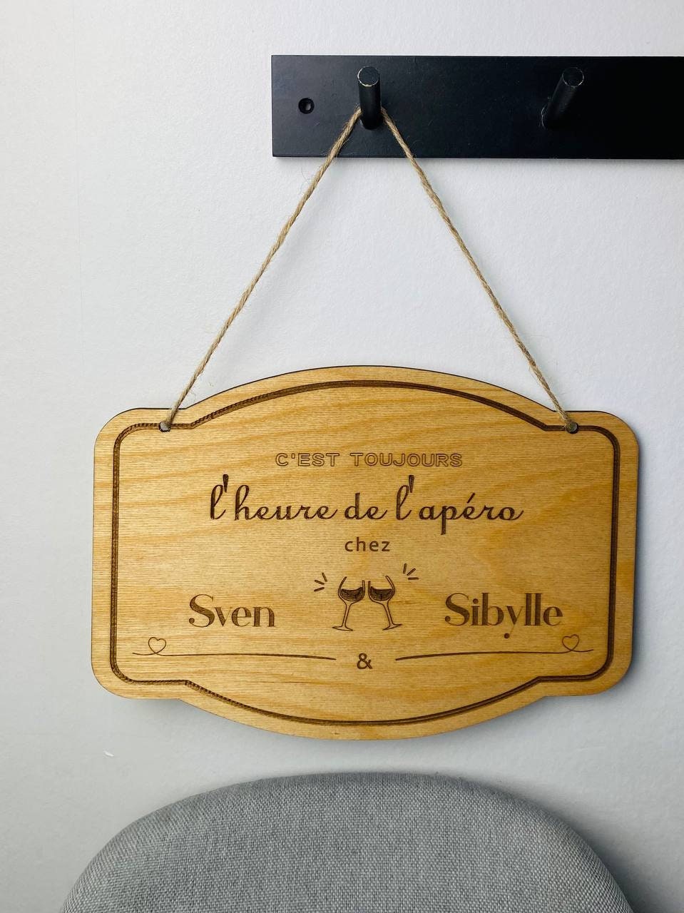 Plaque en bois «APÉRO»