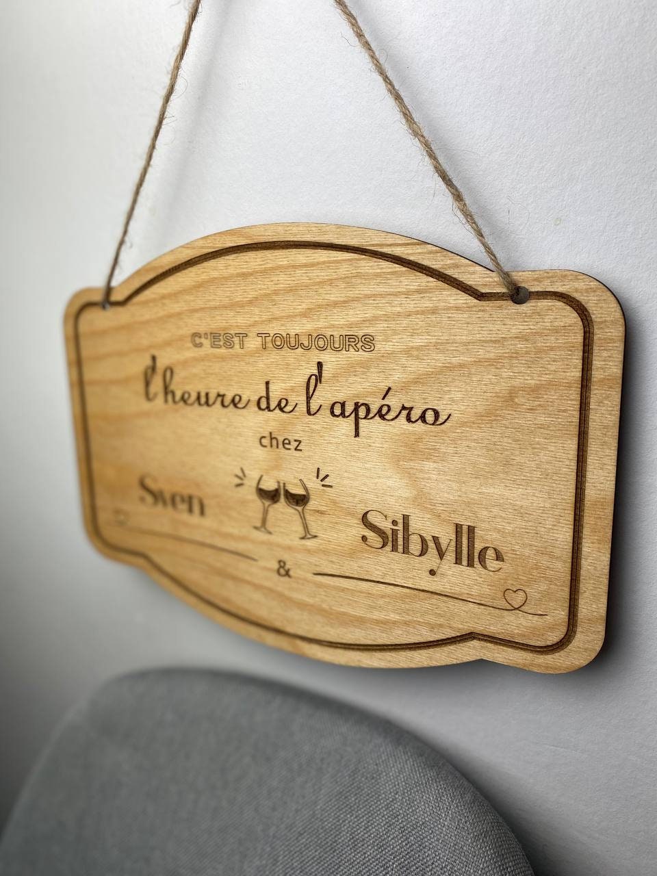 Plaque en bois «APÉRO»