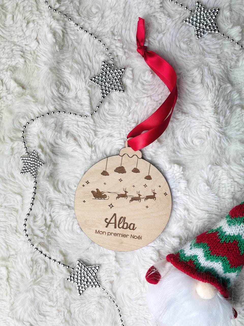 Boule gravée en bois Traineau Père Noël