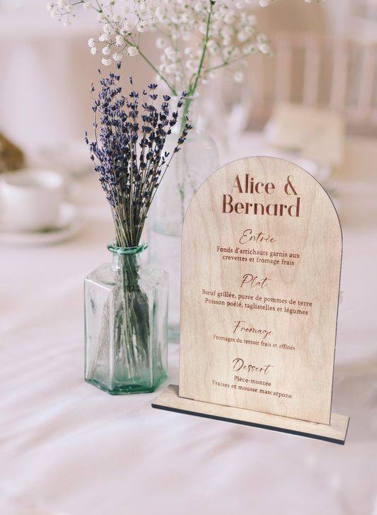 Menu de table mariage gravé en bois  personnalisable