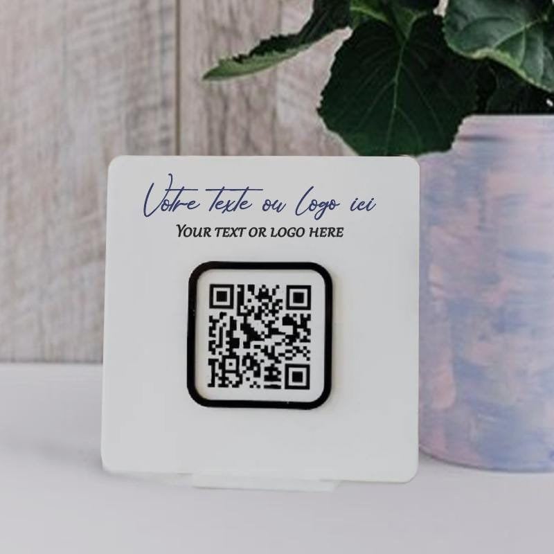 Pancarte QR code en plexi personnalisée