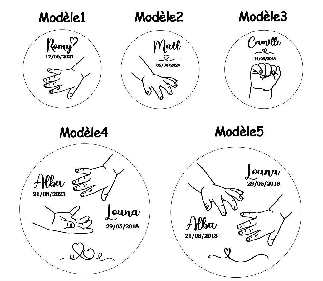 Différents modèles de plaques de naissance personnalisées en bois avec gravure laser et prénoms.