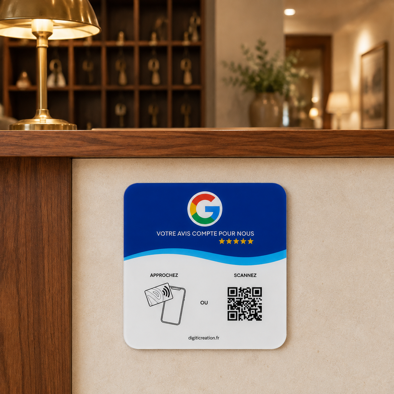 Fonctionnement d’une plaque Google Avis NFC par contact ou scan du QR code