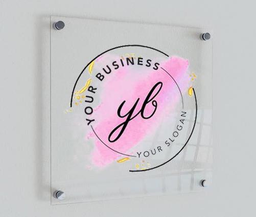 Plaque professionnelle en plexiglas transparent personnalisée avec logo, fixation par entretoises pour entreprise, bureau, cabinet ou magasin.